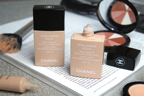 chanel vitalumiere aqua foundation b20|chanel vitalumiere foundation boots.